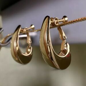 Vintage Napier Drop Hoop Gold Tone Clip On Screw Back Earrings - Hip!